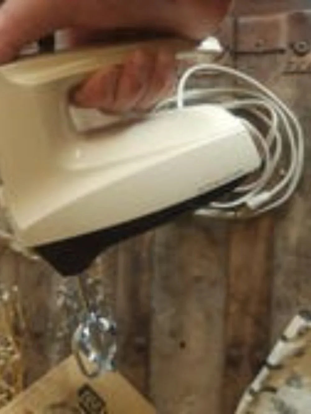 Vintage 1970s hand Mixer, Sunbeam Mixmaster Model 200x, Working with Box and Man